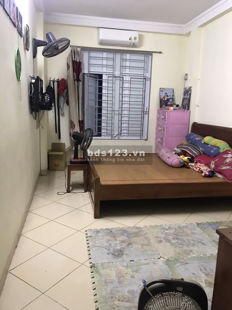 Đã mua chung cư, bán nhà Thanh Lân, sau phố đúng 1 nhà, tiện ích đầy đủ, 33m2x4,5T, hơn 2tỷ.