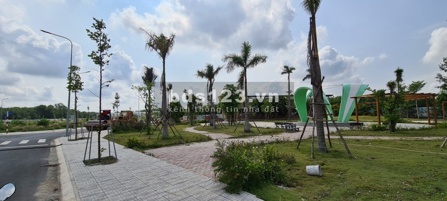 Bán gấp đất nền khu vực Tân Uyên, giá chỉ 830tr, sổ hồng riêng.