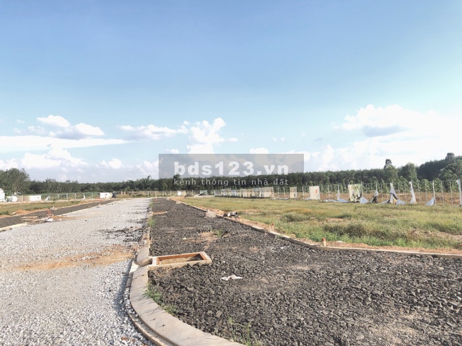Bán đất khu vực đắc địa, khu dân cư hiện hữu, đông đúc, tiện ích đủ