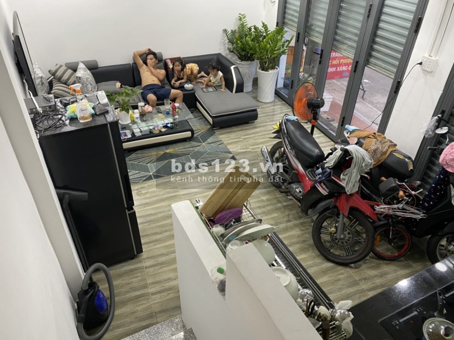 Về quê cần bán gấp nhà mặt tiền đường 12, phường Linh Tây, đối diện Căn hộ Him Lam Phú Đông