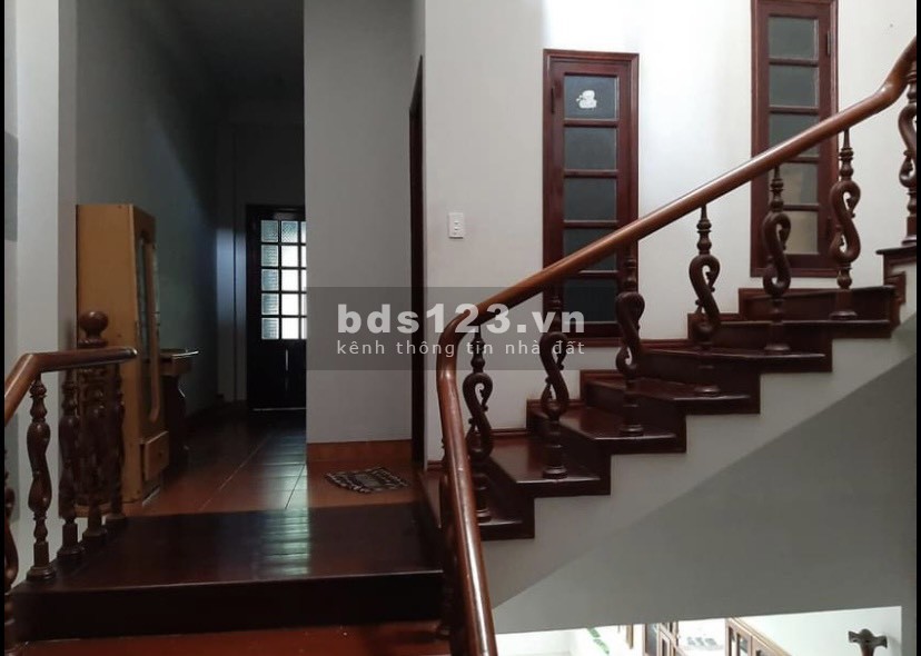 Bán nhà 3 tầng, mặt tiền đường Hồ Huân Nghiệp, phường Mỹ An, quận Ngũ Hành Sơn, Đà Nẵng.
