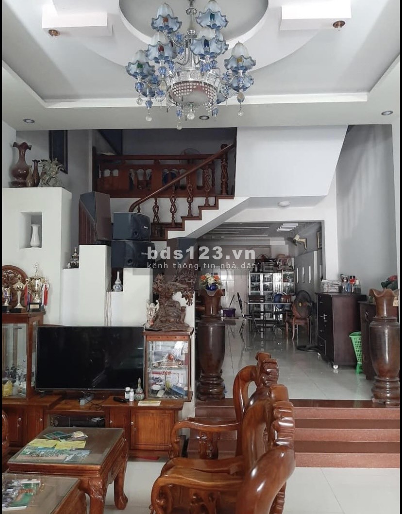 Bán nhà 3 tầng, mặt tiền đường Hồ Huân Nghiệp, phường Mỹ An, quận Ngũ Hành Sơn, Đà Nẵng.