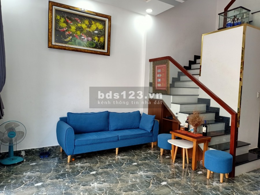 Bán nhà nguyên căn có đầy đủ thổ cư, nội thất, giá bán 6.1 tỉ, thương lượng