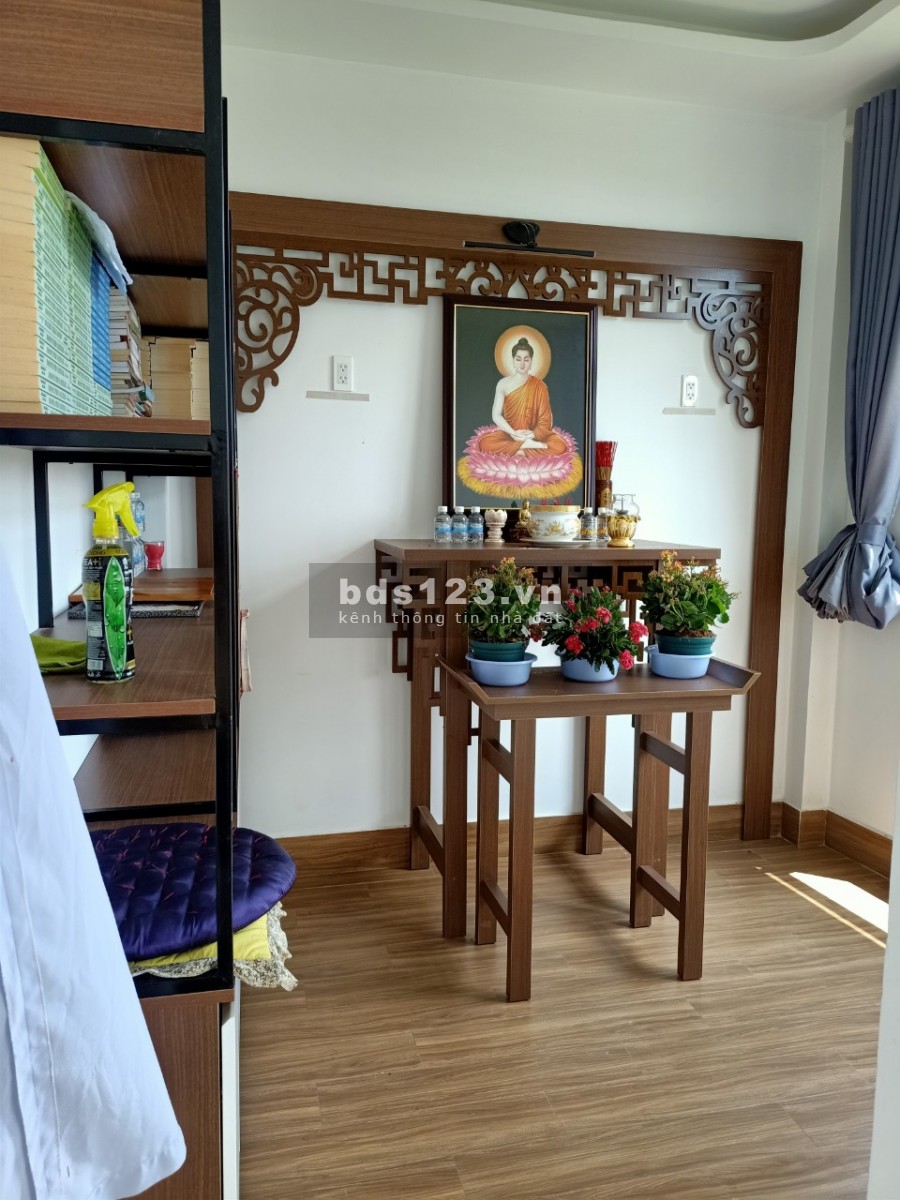 Bán nhà nguyên căn có đầy đủ thổ cư, nội thất, giá bán 6.1 tỉ, thương lượng