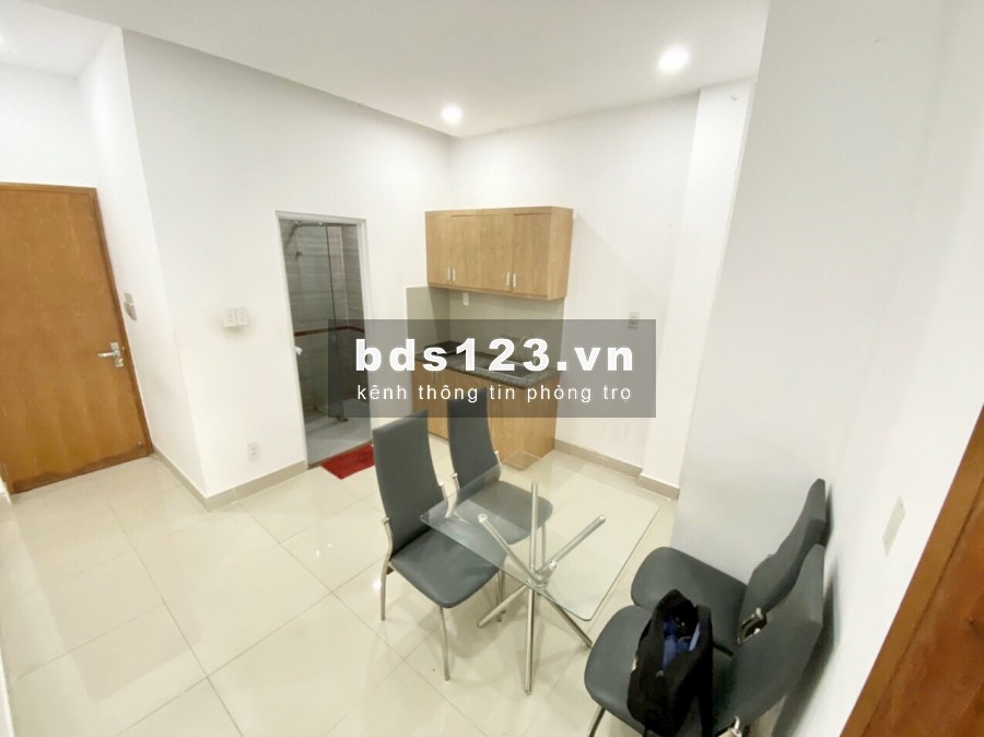 Cho thuê 1 pn, full nội thất, ban công riêng chỉ 5 triệu, đối diện. Etown Cộng Hoà