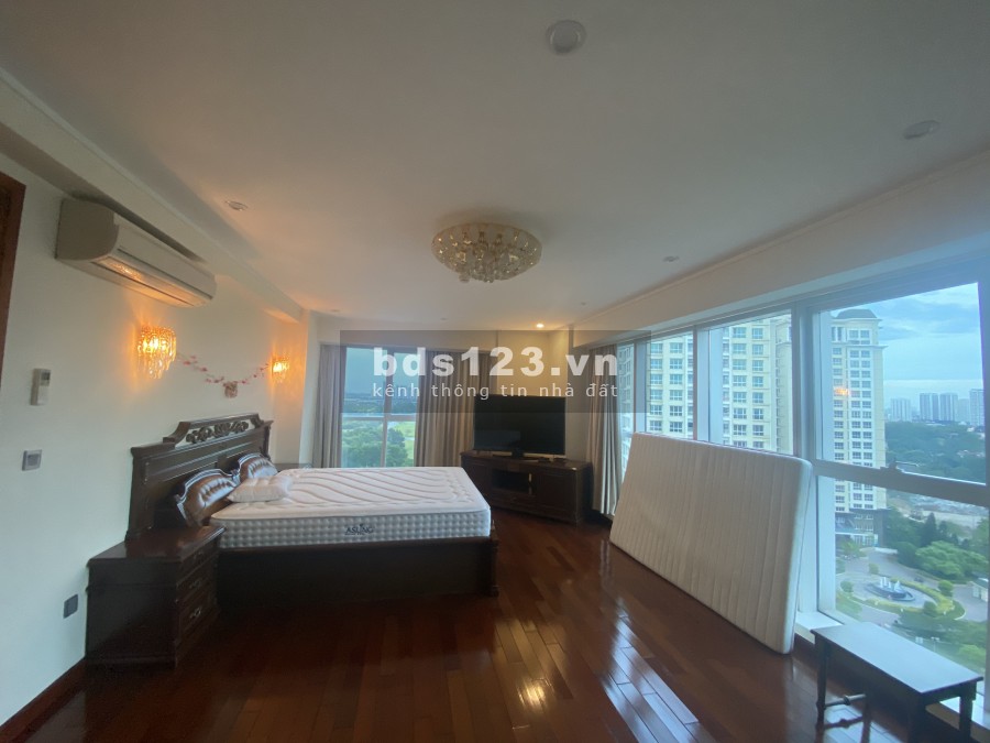 Bán Ciputra L1 267m2 4 ngủ view sân golf đẹp, full nội thất - 0974606535