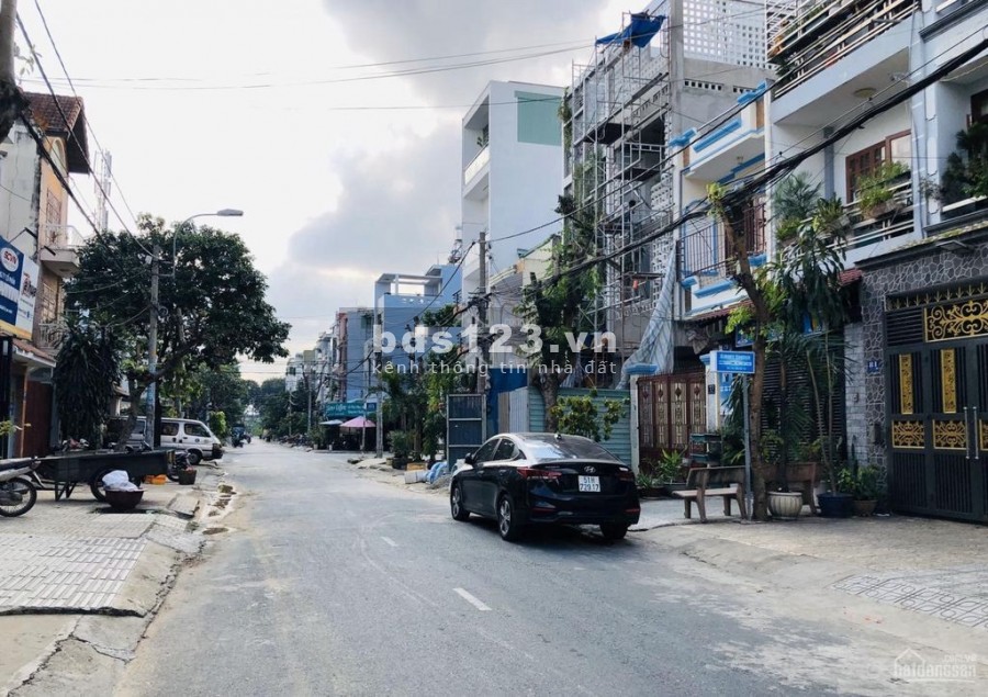 Nhà DC9, diện tích 4x25m, 3 lầu, sân thượng, 4 phòng ngủ, 5 nhà vệ sinh