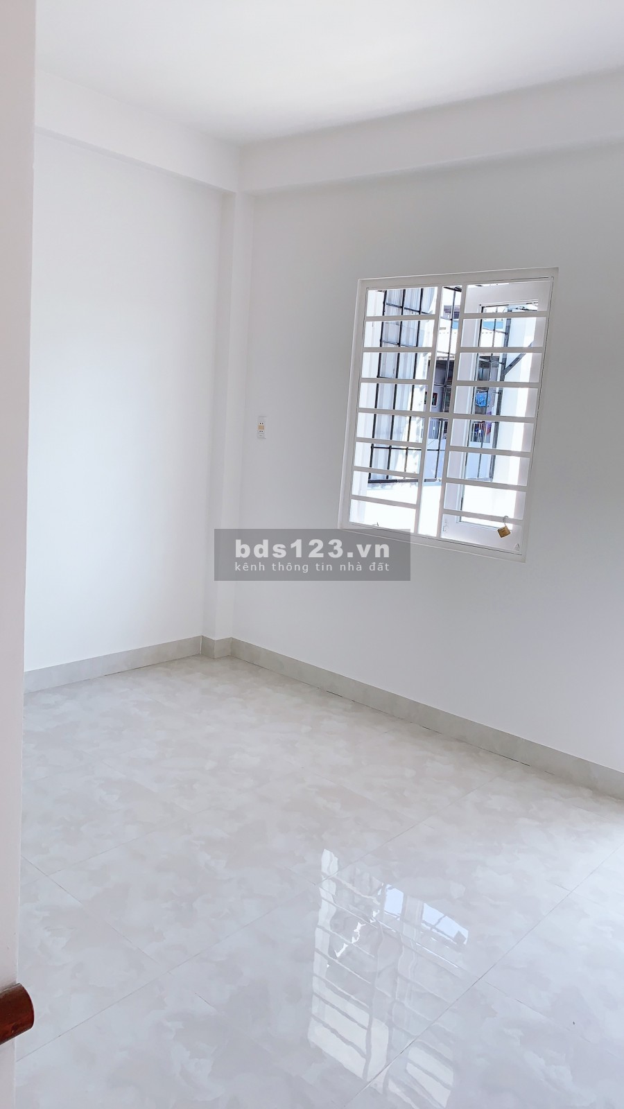 Bán nhà đường Nguyễn Kiệm đang kinh doanh căn hộ dịch vụ giá 8.3 tỷ