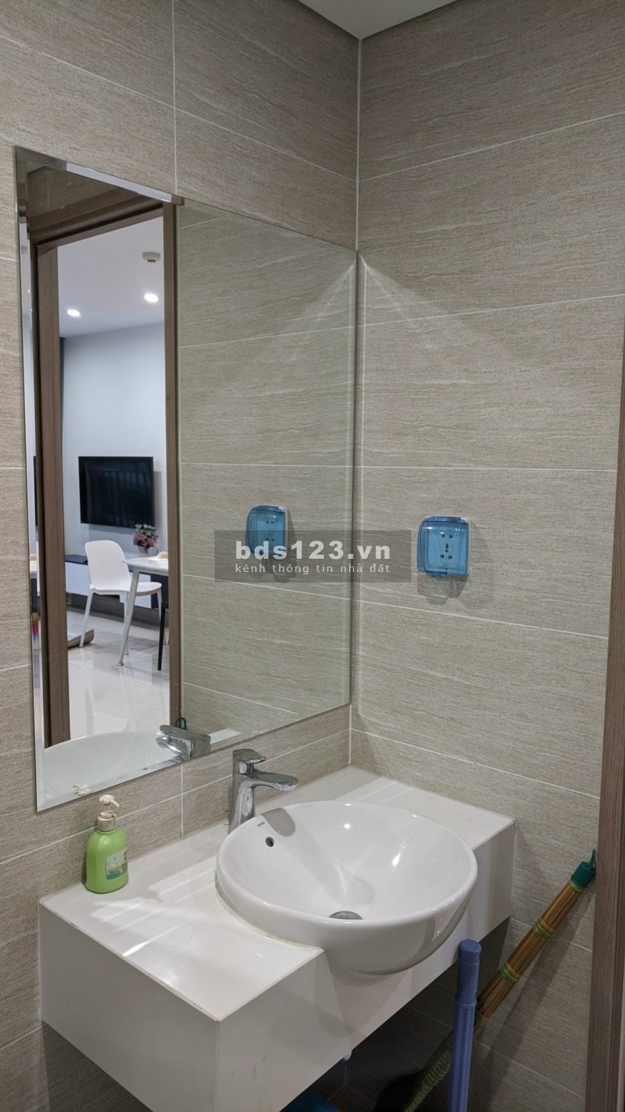 Cho thuê gấp căn hộ cao cấp 1PN+1 full nội thất tại Vinhomes Smart City-Liên hệ: 0393425188