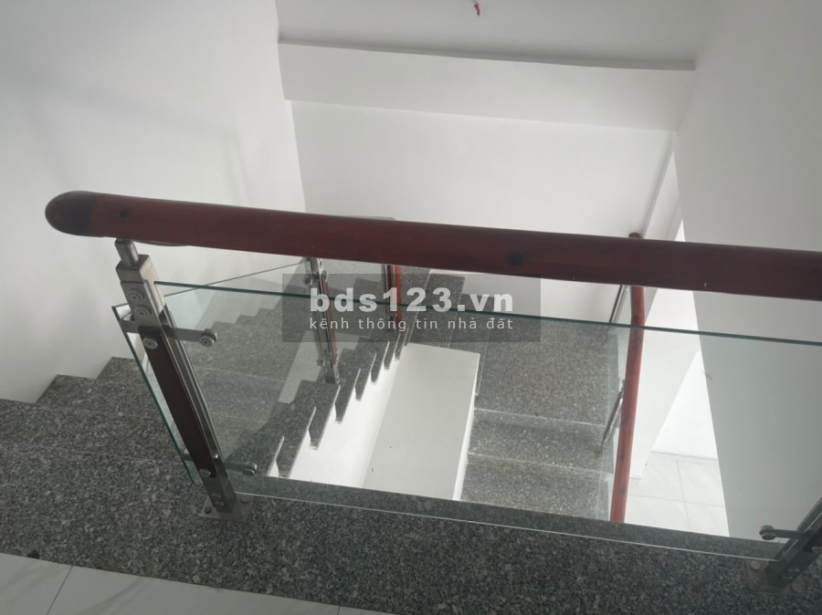 Chính chủ cần bán gấp căn nhà 1sẹc Đại Lộ Bình Dương, liên hệ chính chủ 0378431760