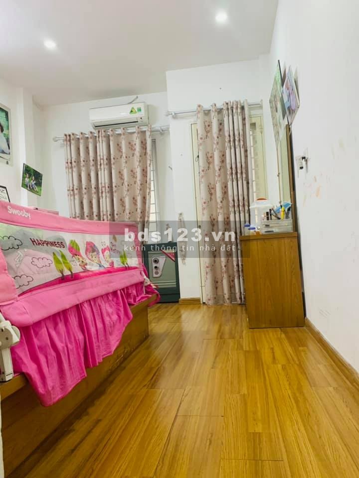 Bán nhà đẹp PL ô tô phố Thái Thịnh 52m2 x 4 tầng giá 6,6 tỷ. LH 0912442669
