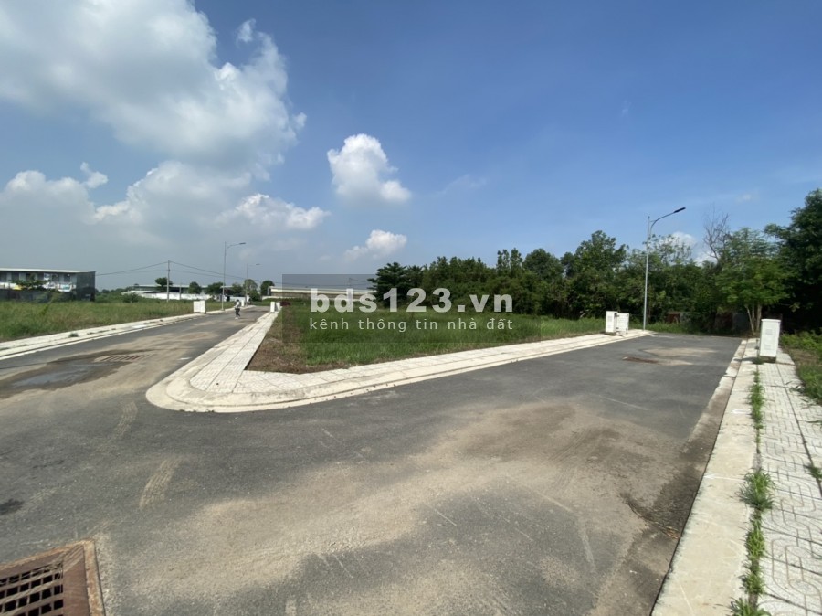 Bán đất Củ Chi giá siêu hot mùa dịch, đất 100% thổ cư, giá 1.4 tỷ, thương lượng