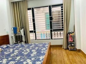 Hiếm. Trung Tâm Đống Đa, Xã Đàn 2 dt 45m2, 5 tầng ở luôn, giá bán 5.5 tỷ