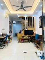 Hiếm. Trung Tâm Đống Đa, Xã Đàn 2 dt 45m2, 5 tầng ở luôn, giá bán 5.5 tỷ