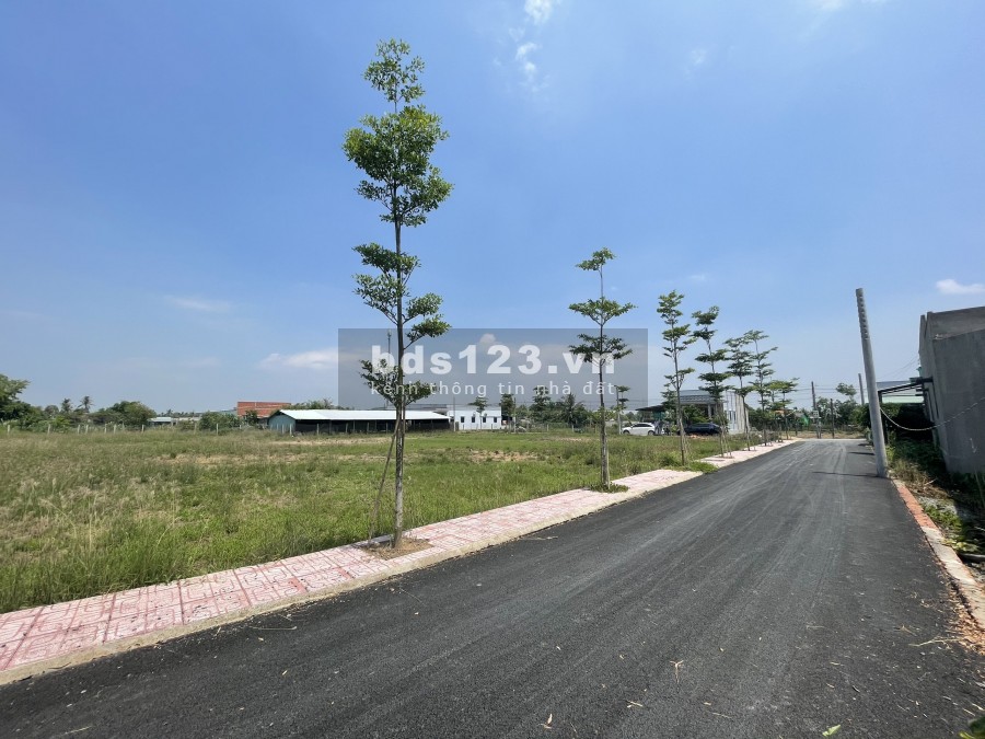 Bán đất Long An dt 140m2, giá 470 triệu gần trung tâm hành chính huyện Cần Đước