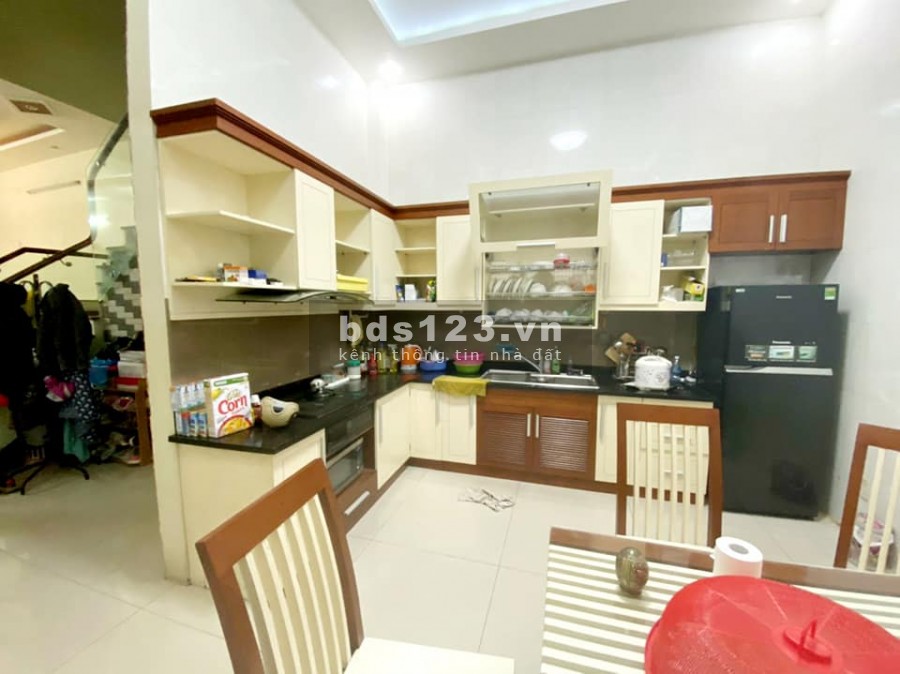 Nhà Mặt phố Đình Đông, 4 tầng siêu đẹp giá 8,3 tỷ Nội thất ngoại nhập, thiết kế tinh tế