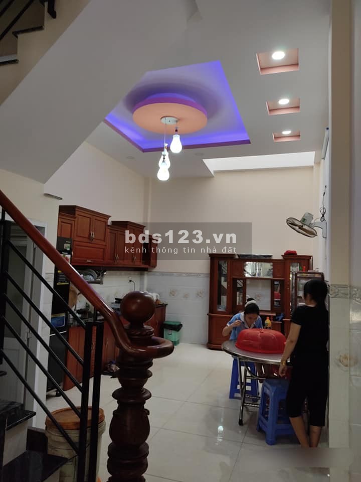 [Bán nhà] Miếu Gò Xoài Bình Tân, dt 64m2 (4x16m), 3 tầng, hẻm xe hơi, nhà đẹp, sổ hồng.