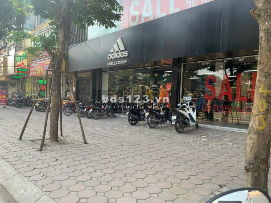 Bán đất phố Lạc Long Quân, Võ Chí Công, Tây Hồ, Hà Nội diện tích gần 500m2 giá 160 tỷ