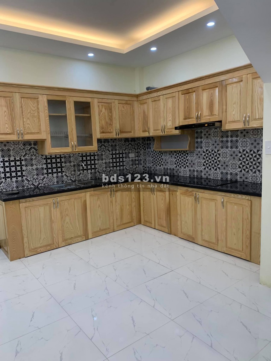 Siêu Phẩm 190 Hoàng Mai, ô tô đỗ cửa, diện tích rộng, nhà mới DT 50 m2 nhỉnh 4 tỷ