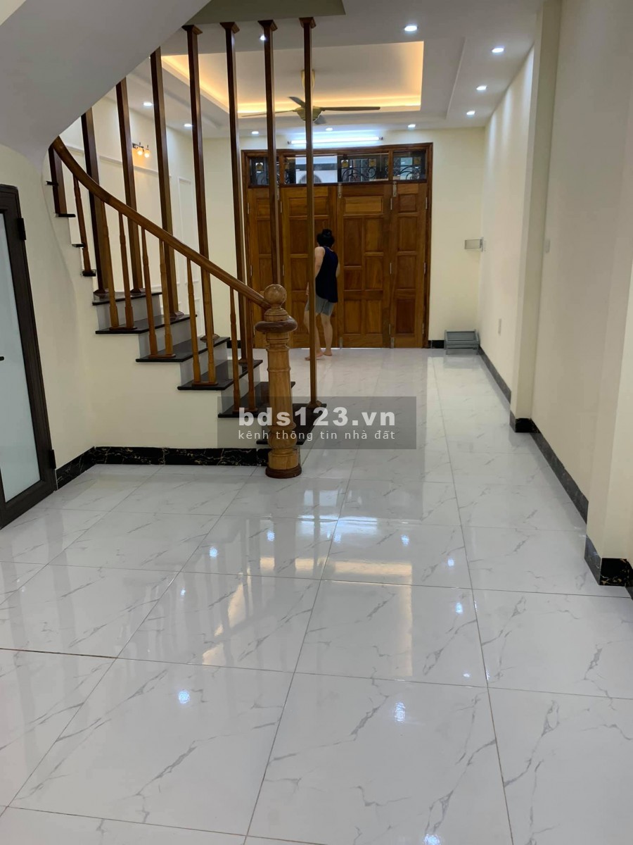 Siêu Phẩm 190 Hoàng Mai, ô tô đỗ cửa, diện tích rộng, nhà mới DT 50 m2 nhỉnh 4 tỷ