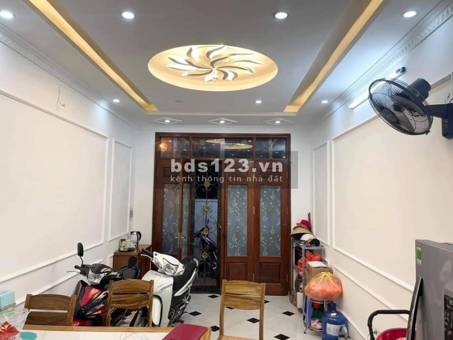 Siêu phẩm Kim Giang giá 3.15 tỷ, nội thất lung linh, giao thông thuận tiện, sổ đỏ chính chủ