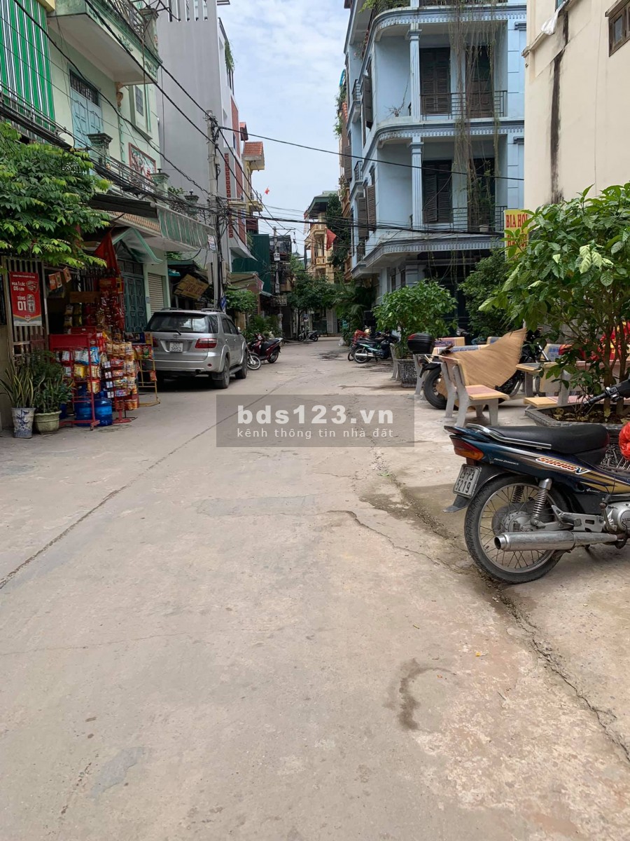 Siêu Phẩm 190 Hoàng Mai, ô tô đỗ cửa, diện tích rộng, nhà mới DT 50 m2 nhỉnh 4 tỷ