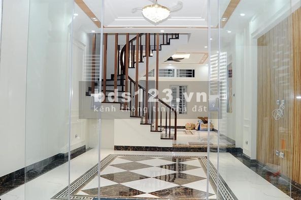 Bán nhà mới 5 tầng Quận Cầu Giấy, dt 57m2, khu Vip, 20 ra phố giá 7.2 tỷ, lh 0961427470