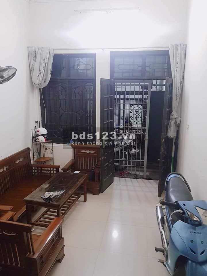 Nhà nguyên căn đẹp Xuân La, chủ tự xây, nở hậu, phong thuỷ tốt, dt 28m2, giá 2.75 tỷ