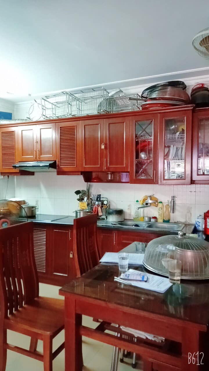 Cần bán nhà phố Minh Khai, dt 32m2, 4 tầng, 3 phòng ngủ, gần phố, nhỉnh 3 tỷ, lh 0394357733