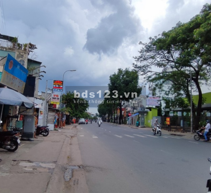Bán nhà Mới 4 tầng mặt tiền Nguyễn Kiệm, P.3, Gò Vấp dt 62m2, giá 6,6 tỷ thương lượng