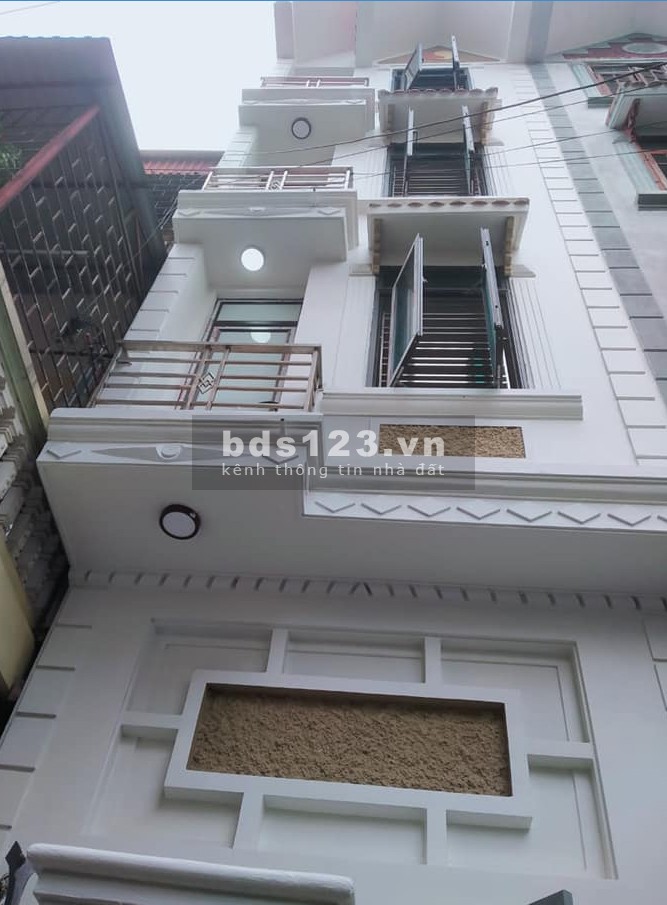 Bán nhà 4 tầng quy hoạch rừng, ô tô vào nhà 2 mặt tiền thoáng, dt 45m2, giá 2 tỷ hơn