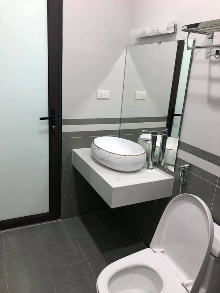 Nhà đẹp trung tâm Quận Thanh Xuân, lô góc 2 mặt thoáng, ô tô, giá chỉ 6,8 tỷ