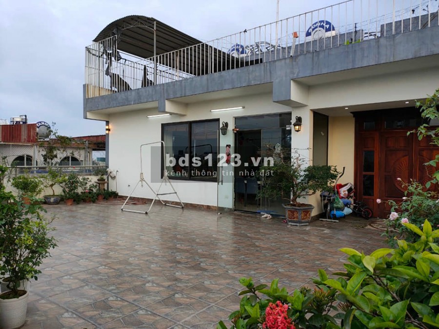 Mặt Tiền Khủng, diện tích 250m2 mt 13m Đàm Quang Trung Quận Long Biên