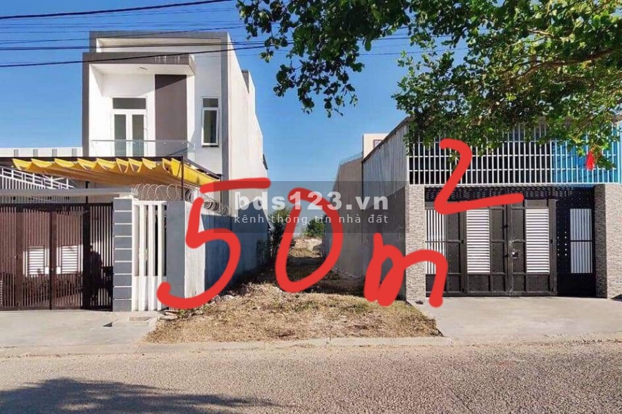 Ngân hàng siết nợ phát mãi lô đất đẹp giá rẻ bèo. Hẻm xe hơi
