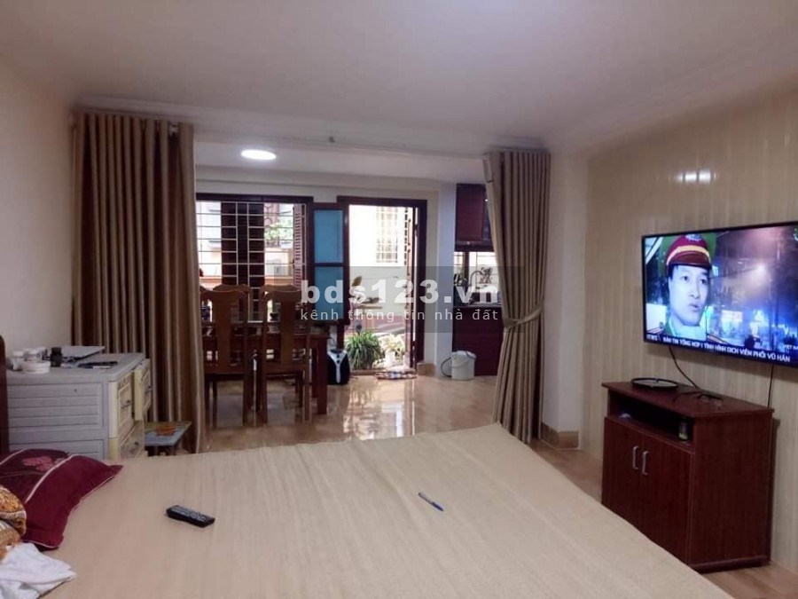 Bán nhà Ngọc Lâm 4 tầng 50m mặt tiên 5,5 ô tô đỗ cửa 4 tỷ thoáng trứoc sau sổ đỏ để két