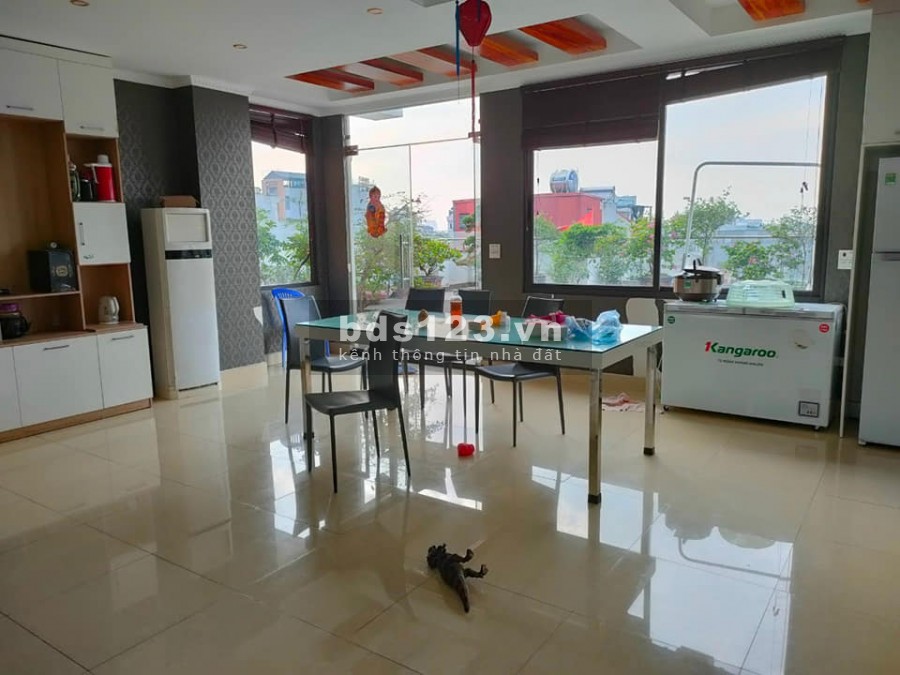 Mặt Tiền Khủng, diện tích 250m2 mt 13m Đàm Quang Trung Quận Long Biên