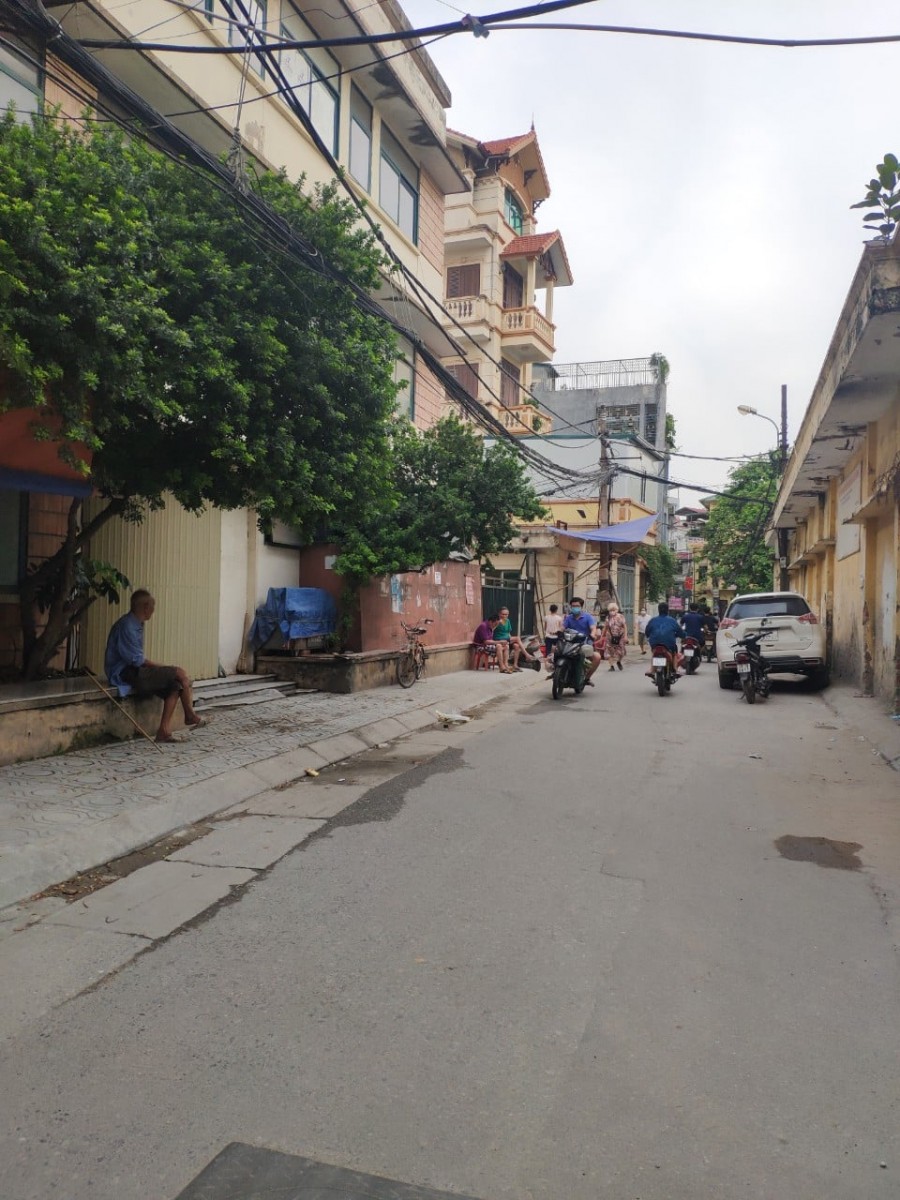 Bán nhà đẹp, về ở luôn ngõ Hòa Bình 7, diện tích 35m2, 4 tầng, giá 3.5 tỷ, lhcc