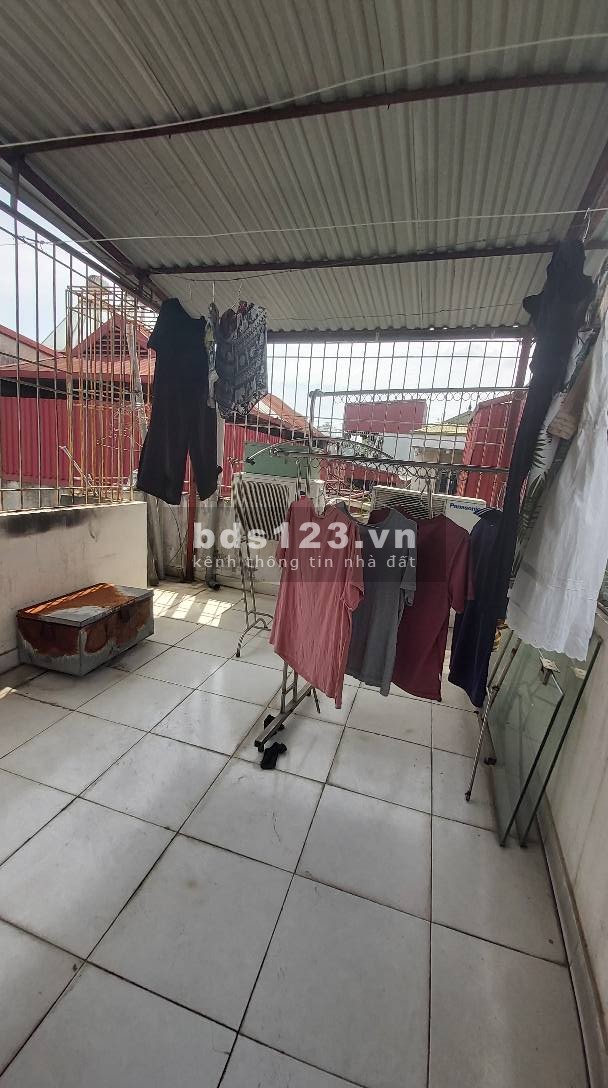 Bán nhà Đào Tấn, Ba Đình, dt 43m2, 5 tầng, giá chỉ 4.6 tỷ, khu vực hiếm nhà bán, 1 rẽ là vào nhà