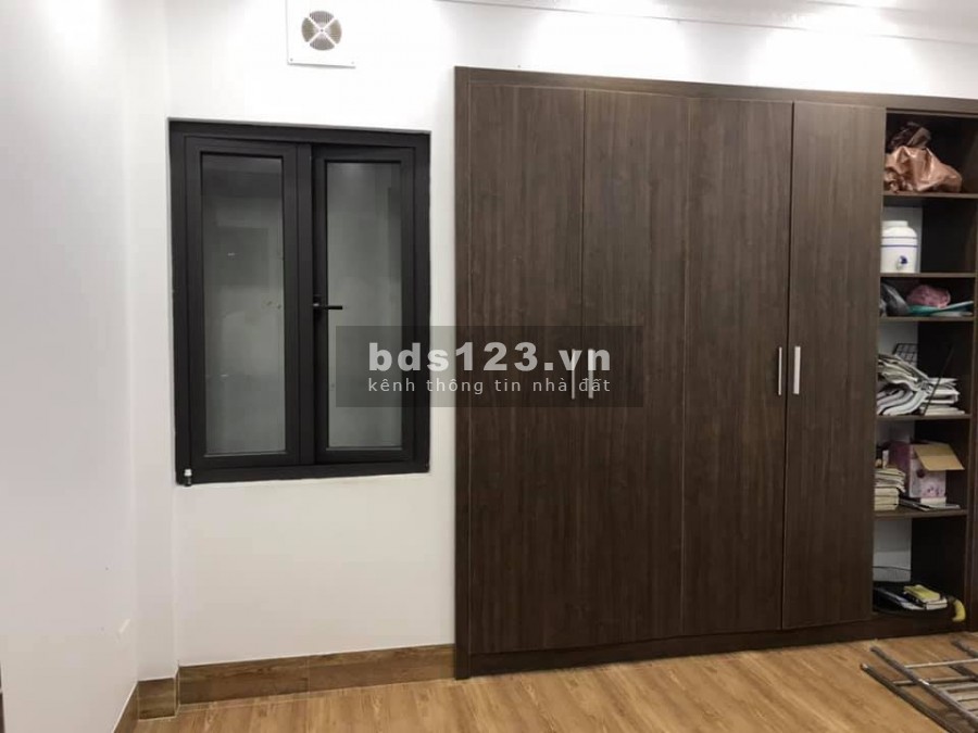 Bán nhà hiếm Xã Đàn, gần hồ diện tích rộng 45m2, giá 5.5 tỷ, liên hệ chính chủ