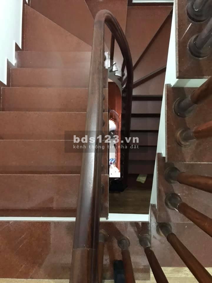 Bán nhà hiếm Xã Đàn, gần hồ diện tích rộng 45m2, giá 5.5 tỷ, liên hệ chính chủ