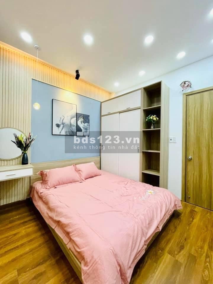 Bán nhà đẹp ở ngay 4*15 phường 21 Xô Viết Nghệ Tĩnh Bình Thạnh, 2 tầng, 2pn
