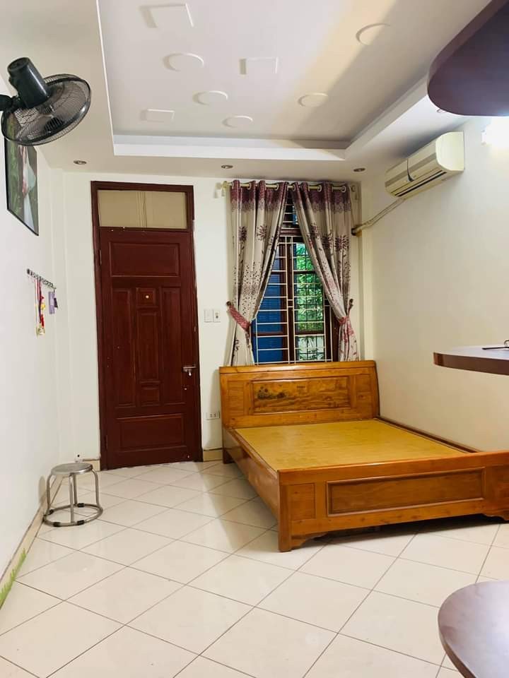 Bán nhà Lĩnh Nam 40m2, ô tô vào nhà chỉ 3.8 tỷ, vị trí đẹp nhất khu khu vực, di chuyển đi các hướng dễ dàng.