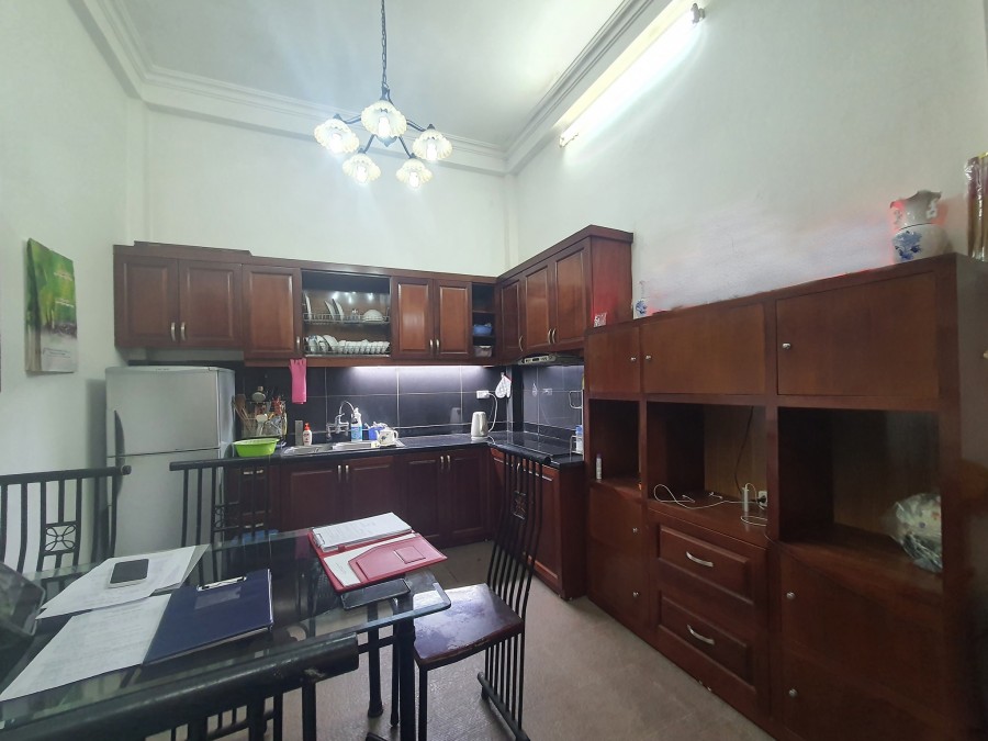 Bán Nhà Phố Chùa Láng, Đống Đa, Hà Nội, dt 40m2, 4 tầng, ngõ thông, giá 4 tỷ