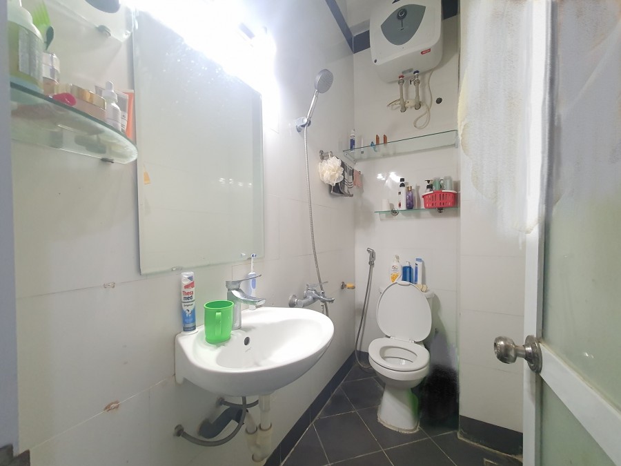 Bán Nhà Phố Chùa Láng, Đống Đa, Hà Nội, dt 40m2, 4 tầng, ngõ thông, giá 4 tỷ
