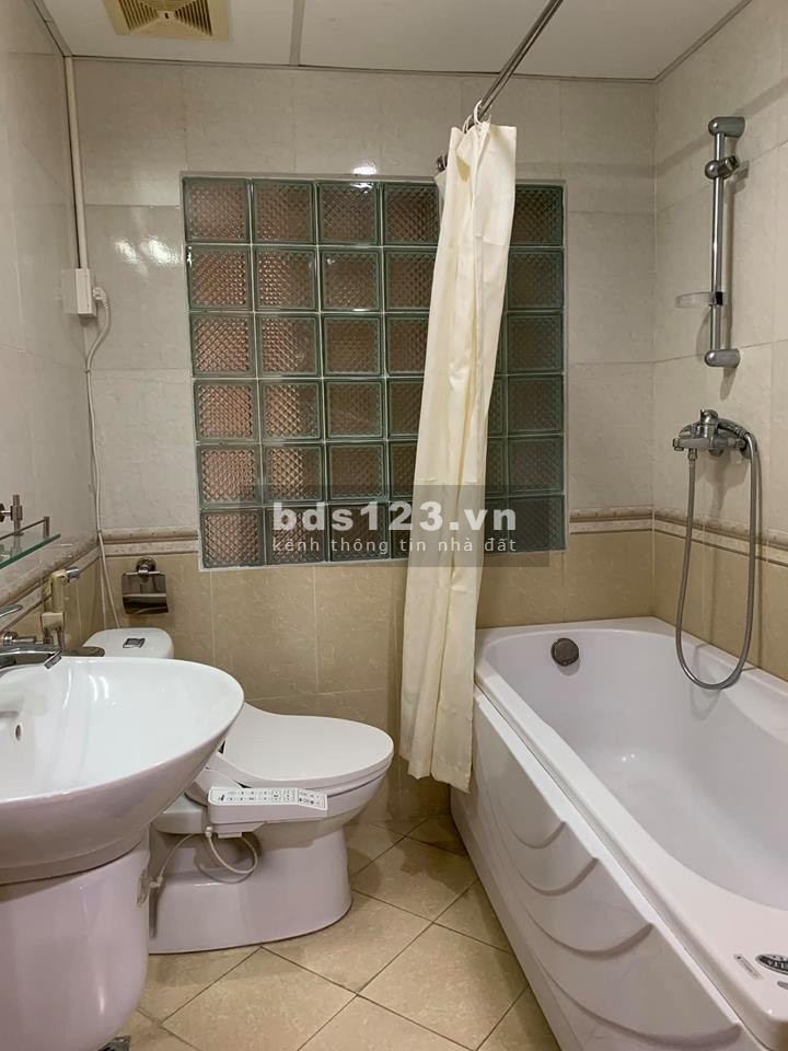 Bán nhà Hoàng Mai, ô tô đỗ cửa, diện tích 50m2, giá bán 4,5 tỷ, lhcc