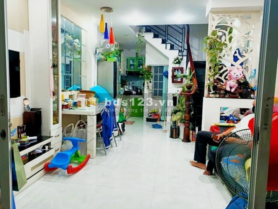 Bán nhà Nguyễn Sơn Tân Phú diện tích 60m2 hẻm 3m giá nhỉnh 3 tỷ, lhcc