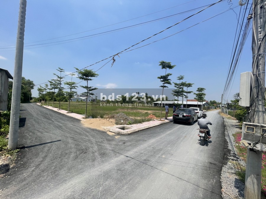Bán đất Long An dt 140m2, giá 470 triệu gần trung tâm hành chính huyện Cần Đước