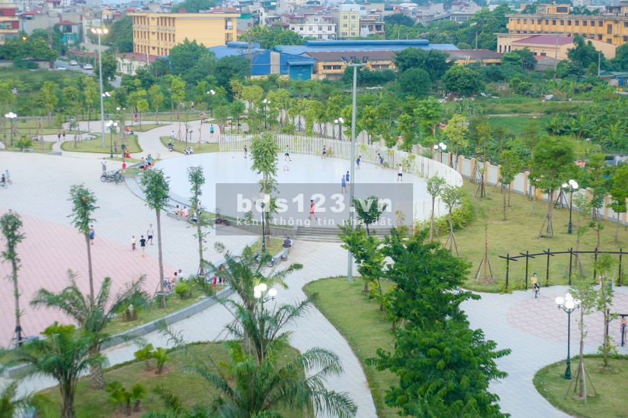Chính chủ cho thuê mặt bằng kinh doanh shophouse, view nhìn thẳng ra công viên, luôn đông đúc
