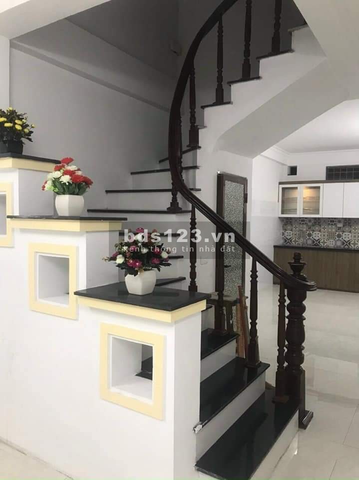 Bán nhà Văn Quán Hà Đông phân lô ô tô diện tích sử dụng 42m2, 4 tầng giá 4.35 tỷ.
