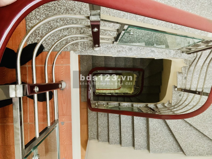Bán nhà 292 Lạch Tray diện tích 42m2 đúc 4 tầng hướng Tây Nam, ngõ rộng 3m